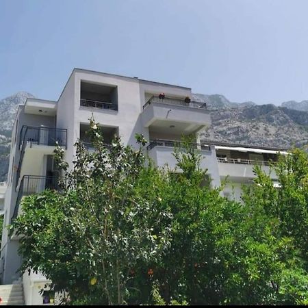 Appartement Apartman Paula à Makarska Extérieur photo